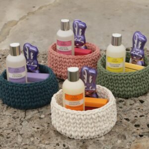 Oster-Geschenkkorb mit Duschgel & Seife & Schokohase (nach Wahl)